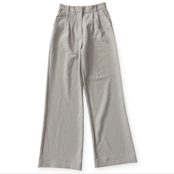 Elegant Gray Women's Pants - Picture 2 of 14